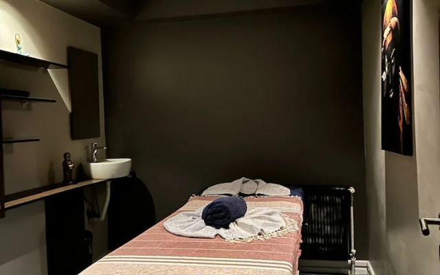 EdwinPlus Hotel
