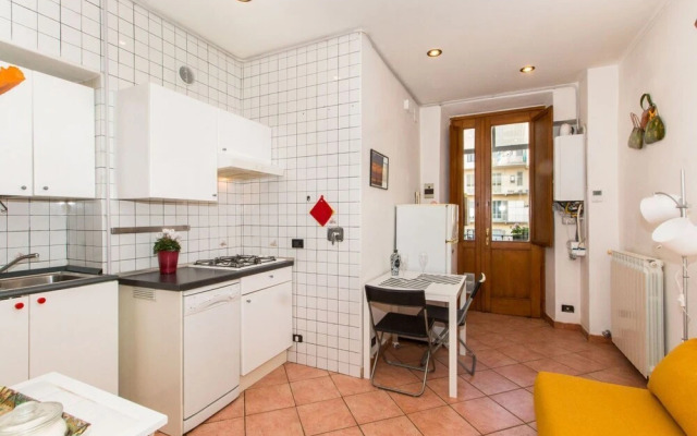 Bright Mini Apartment Valentino