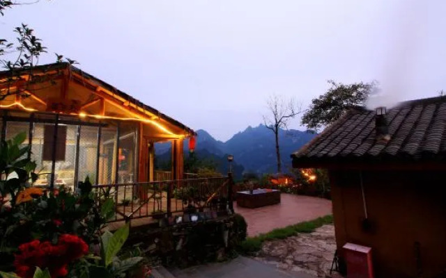 Benlight Minsuku Guesthouse