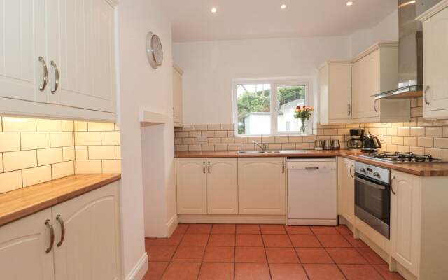 2 Moorlands