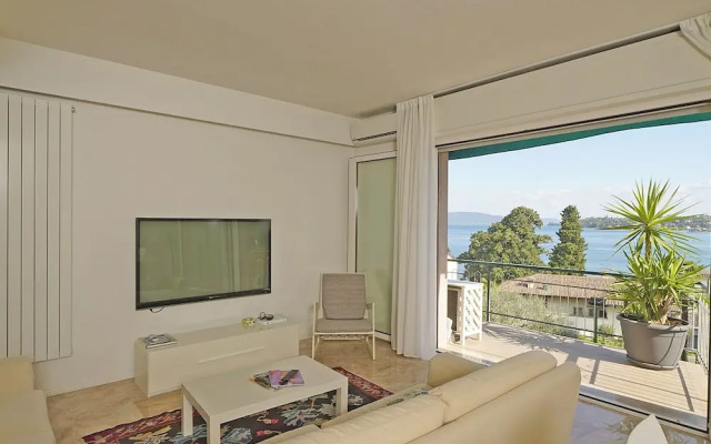 Blu View Apartment in Salo