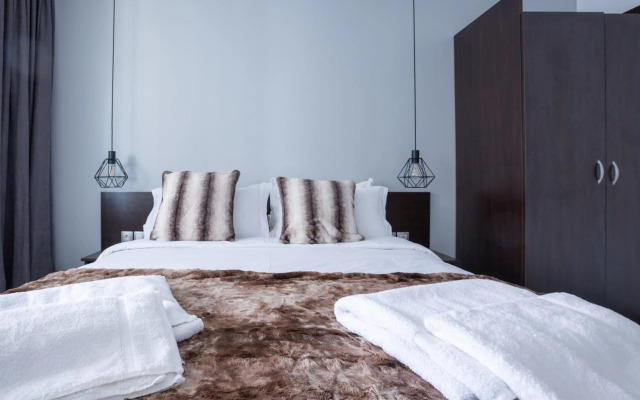 Lovely 1 Bedroom Apartment 5min FROM THE SKI LIFT!