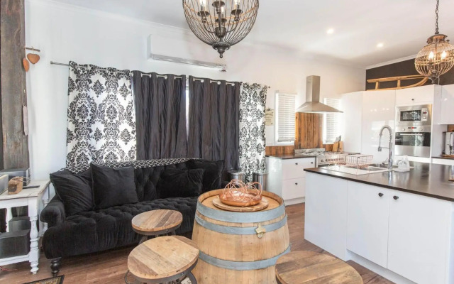 Oak & Barrel / 7 Twynam Street