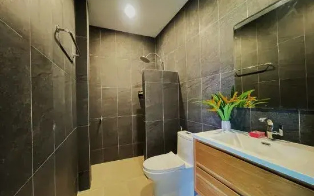 Spacious Private Villa Modern Style Near Beach