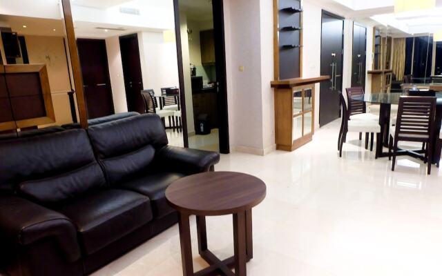 3 Bedrooms Luxury Sudirman Mansion Apartment by Travelio