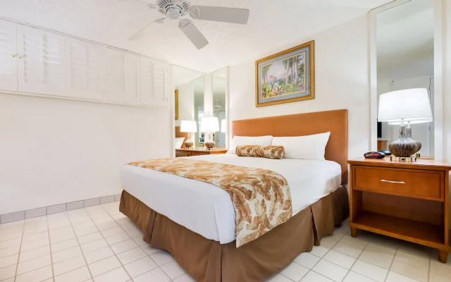Maui Schooner Resort