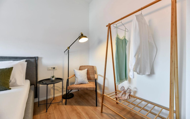 Modern holiday apartment "Libra" with swimming pool