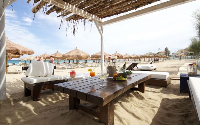 Agua Beach Residence