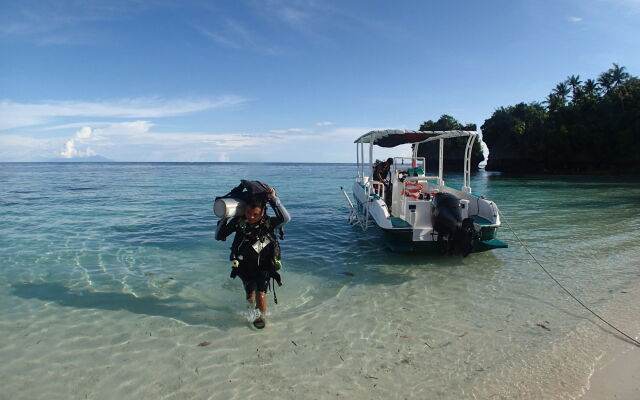 Amun Ini Beach Resort & Spa