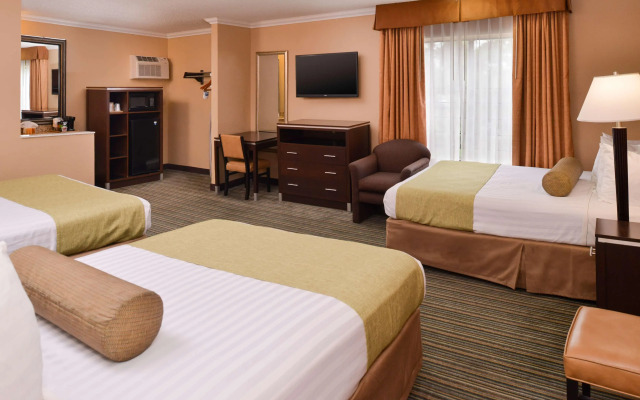 Best Western Courtesy Inn Hotel - Anaheim Resort at the Park