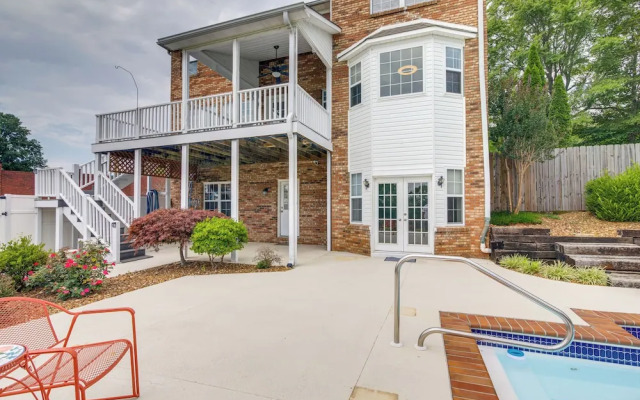 Tennessee Vacation Rental w/ Balcony!