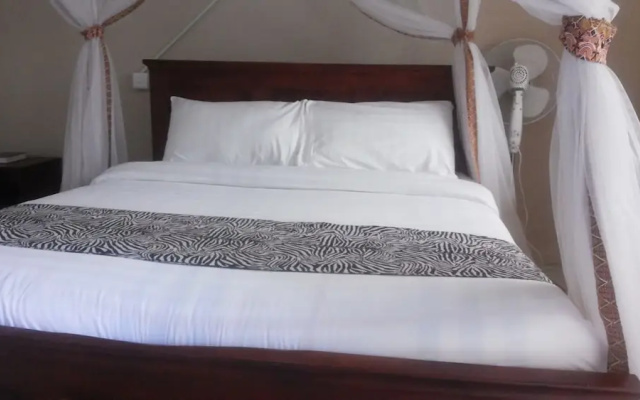 Lavic Country Resort