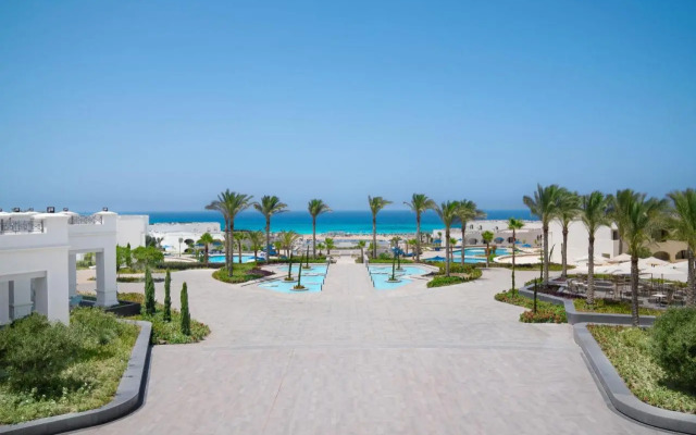 Cleopatra Sidi Heneish