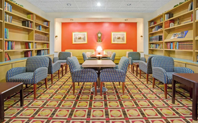 Four Points by Sheraton Englewood Centennial Airport