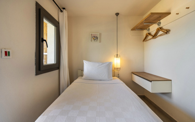 Daphnis Hotel