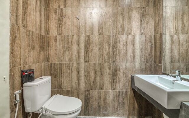 RedDoorz Plus near Akademi Kepolisian Semarang 3