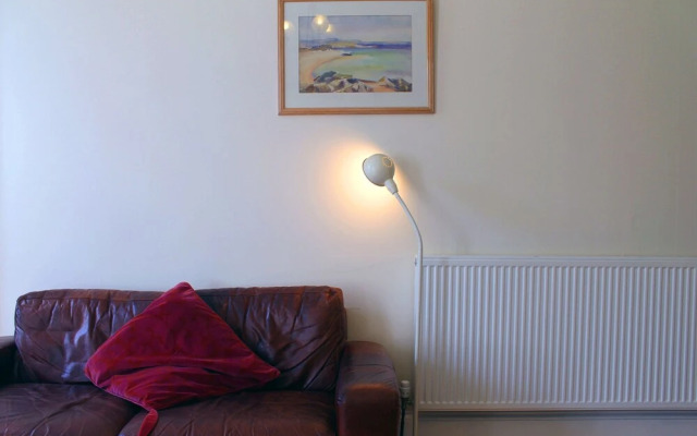 Silver Lining - Gilmore Place Apartment