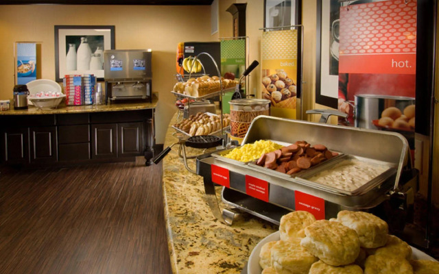 Hampton Inn & Suites Longview North