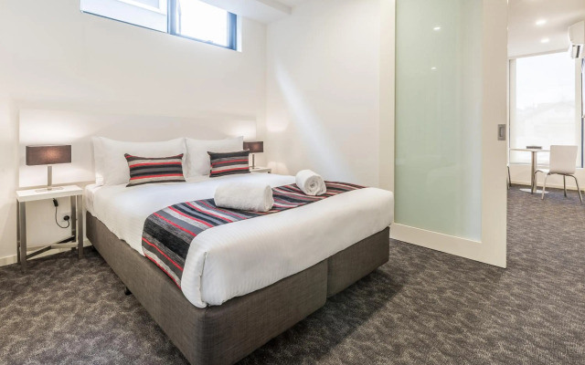 City Edge Box Hill Apartment Hotel
