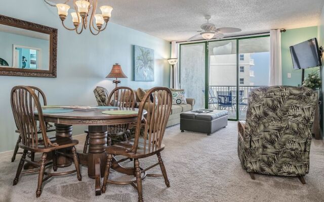 Seaside Beach and Raquet 4710