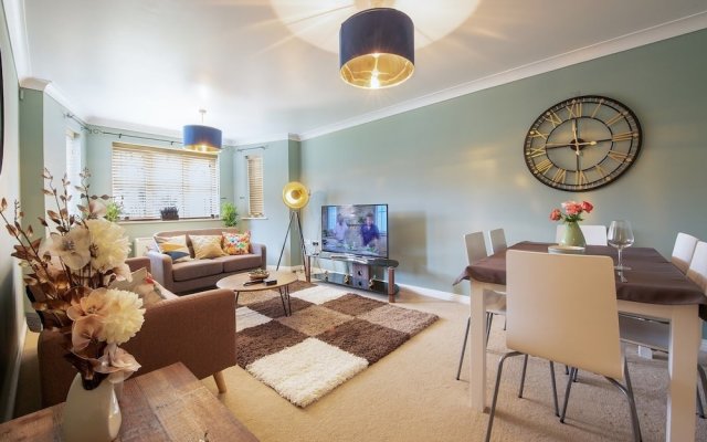 The Courtyard A Beautifully Fitted 2 Bed Oxford City Apartment W Parking