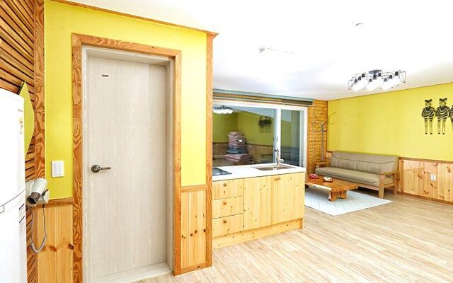 Yeosu Pierre Mont Pension