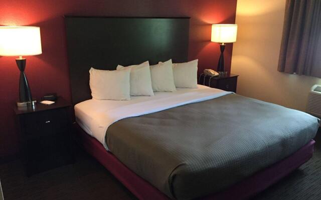 Blossom Hotel & Suites Traverse City