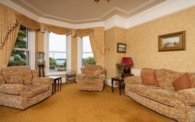 Summerhill Hotel