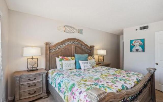 Beach Palms 102 Apartment