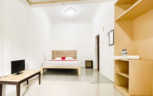 RedDoorz Syariah @ Sipayung Homestay – Guest Rooms – Stabat
