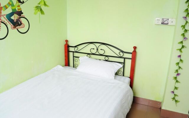 Guangzhou 18 Years Old Apartment