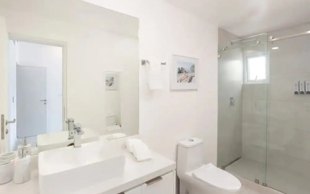 3BD Condo near Beach and Marina