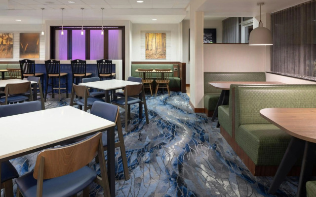 Fairfield Inn & Suites Springfield Northampton/Amherst