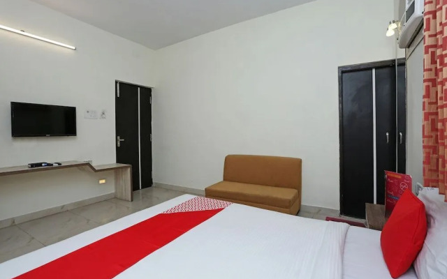 OYO 3653 Second House