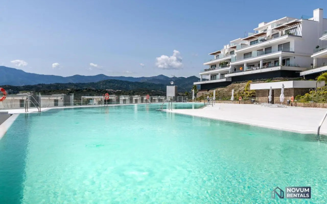 Newly Built 3-BDRM Luxury Apt w/ Stunning Sea Views