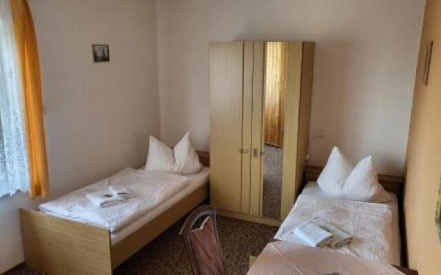 Herberge zur Engelwiese & Pension Gerlach