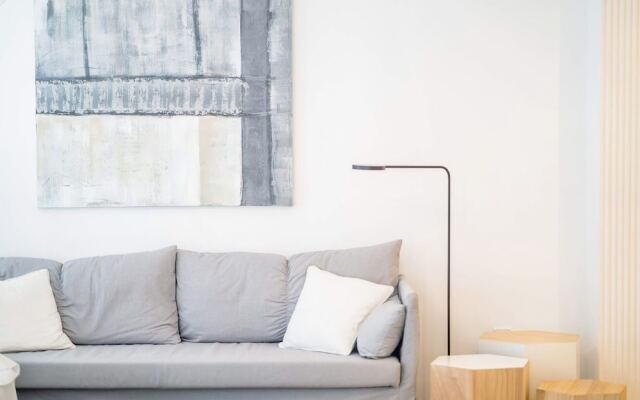 Luxury City Apartment