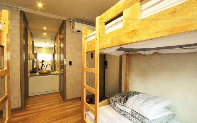 G HOUSE Mini Hotel & Guesthouse