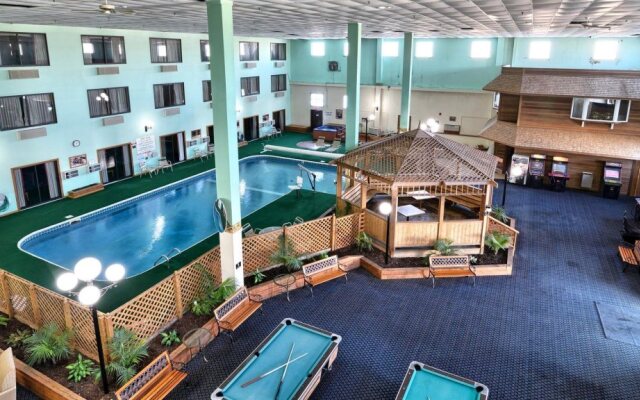 Katahdin Inn & Suites