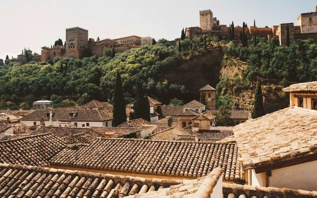 Alhambra Townhouse in Granada