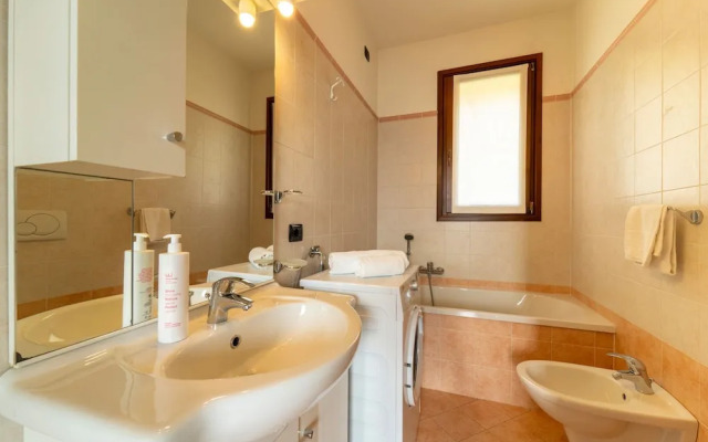 Willow Apartment with Lakeview