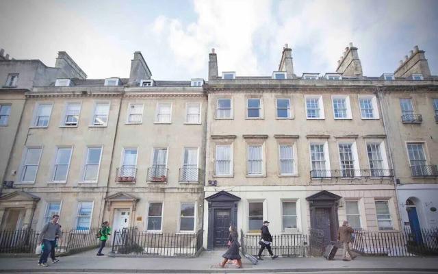 The Georgian Loft Apartment Central Bath
