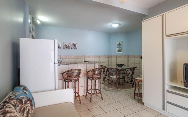 Apartamento para 6 pessoas frente piscina - HB37F