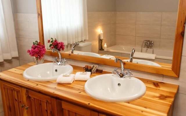 Bakenskraal Ostrich Palace