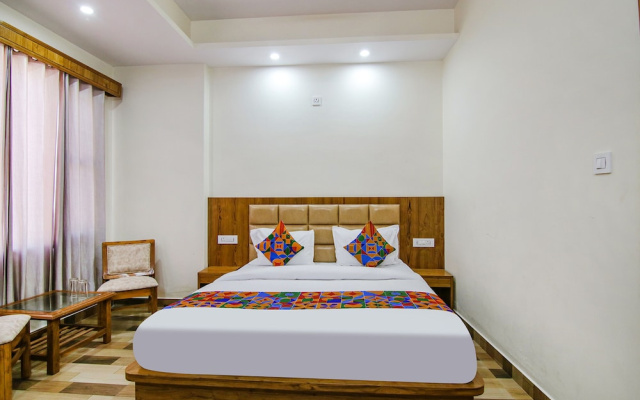 Fabhotel Himalayan Park