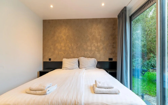Holiday Home in South Holland With Shared Pool