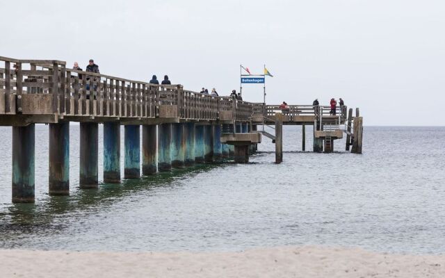 Spacious Apartment in Boltenhagen by the Sea