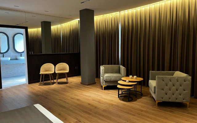 Hotel Reyes Ziríes
