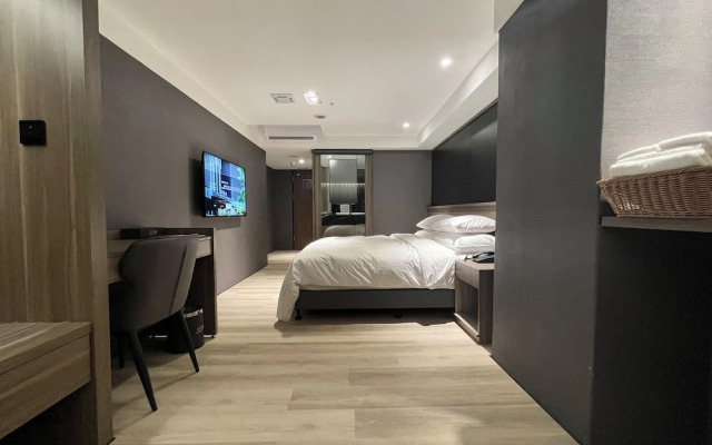 Autumn Willow Hotel