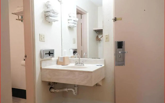 Quality Quarters Inn